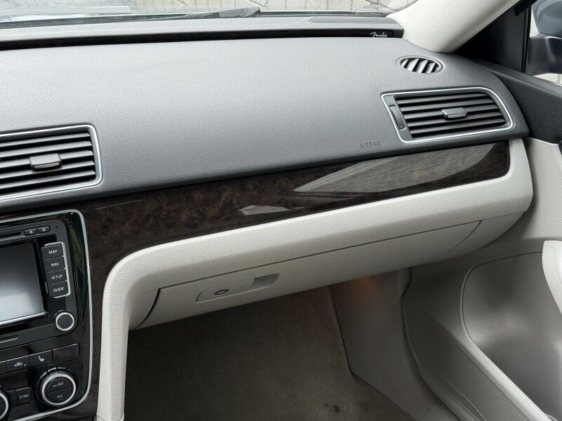 2014 Volkswagen Passat TDI SEL Premium Willow Grove PA