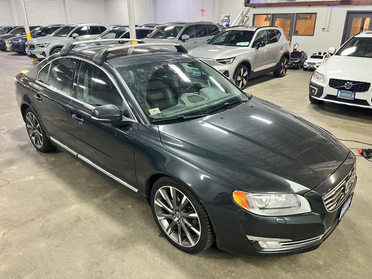 2014 Volvo S80 T6 AWD Inscription Platinum w/Volvo Premium Sound, Adaptive Cruise, Xenon Lights, Heated & Cooled Se Portland OR
