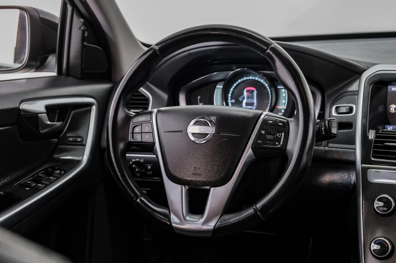 2014 Volvo XC60 3.2 PREMIER BLIND SPOT INFO LANE CHANGE ASSIST PANORMA LEATHER SEATS PUSH BUTTON START Carrollton TX