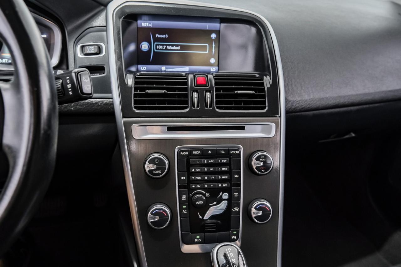 2014 Volvo XC60 3.2 PREMIER BLIND SPOT INFO LANE CHANGE ASSIST PANORMA LEATHER SEATS PUSH BUTTON START Carrollton TX