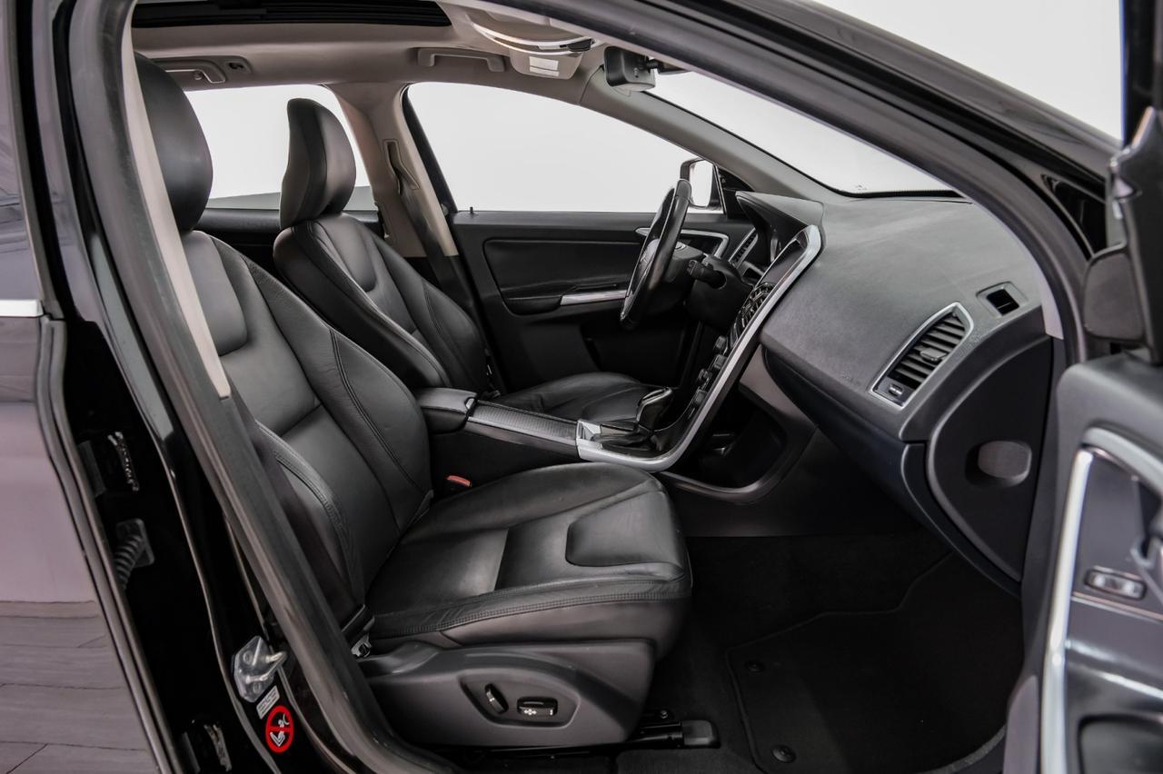 2014 Volvo XC60 3.2 PREMIER BLIND SPOT INFO LANE CHANGE ASSIST PANORMA LEATHER SEATS PUSH BUTTON START Carrollton TX