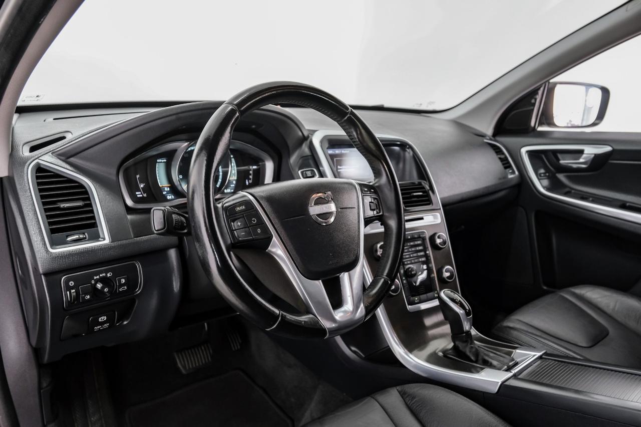 2014 Volvo XC60 3.2 PREMIER BLIND SPOT INFO LANE CHANGE ASSIST PANORMA LEATHER SEATS PUSH BUTTON START Carrollton TX