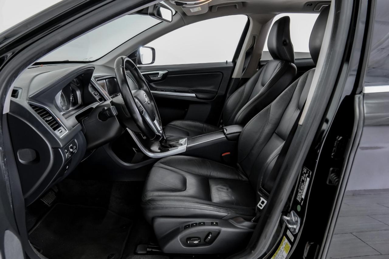 2014 Volvo XC60 3.2 PREMIER BLIND SPOT INFO LANE CHANGE ASSIST PANORMA LEATHER SEATS PUSH BUTTON START Carrollton TX