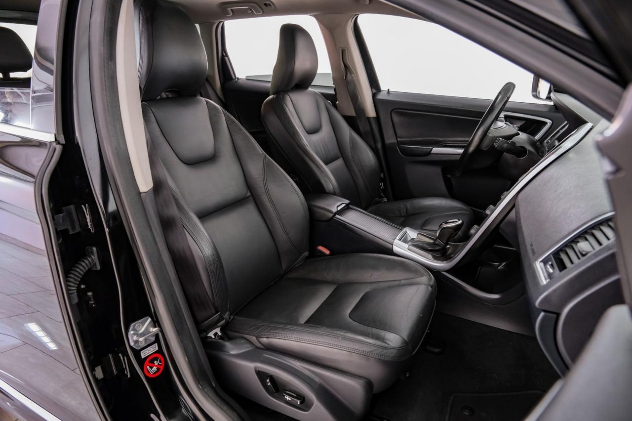 2014 Volvo XC60 3.2 PREMIER BLIND SPOT INFO LANE CHANGE ASSIST PANORMA LEATHER SEATS PUSH BUTTON START Carrollton TX