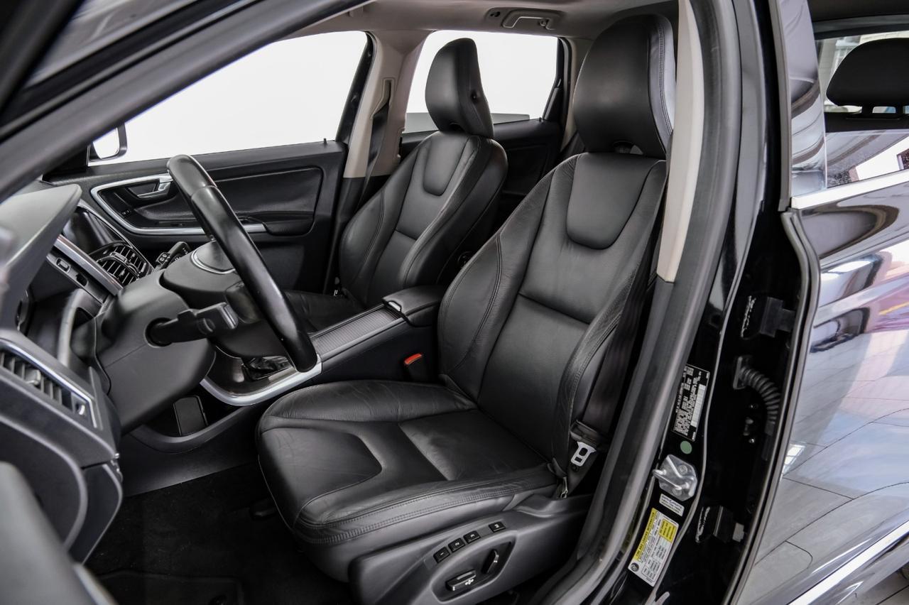 2014 Volvo XC60 3.2 PREMIER BLIND SPOT INFO LANE CHANGE ASSIST PANORMA LEATHER SEATS PUSH BUTTON START Carrollton TX