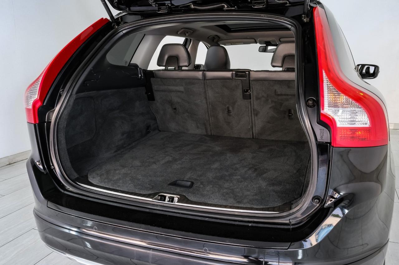 2014 Volvo XC60 3.2 PREMIER BLIND SPOT INFO LANE CHANGE ASSIST PANORMA LEATHER SEATS PUSH BUTTON START Carrollton TX