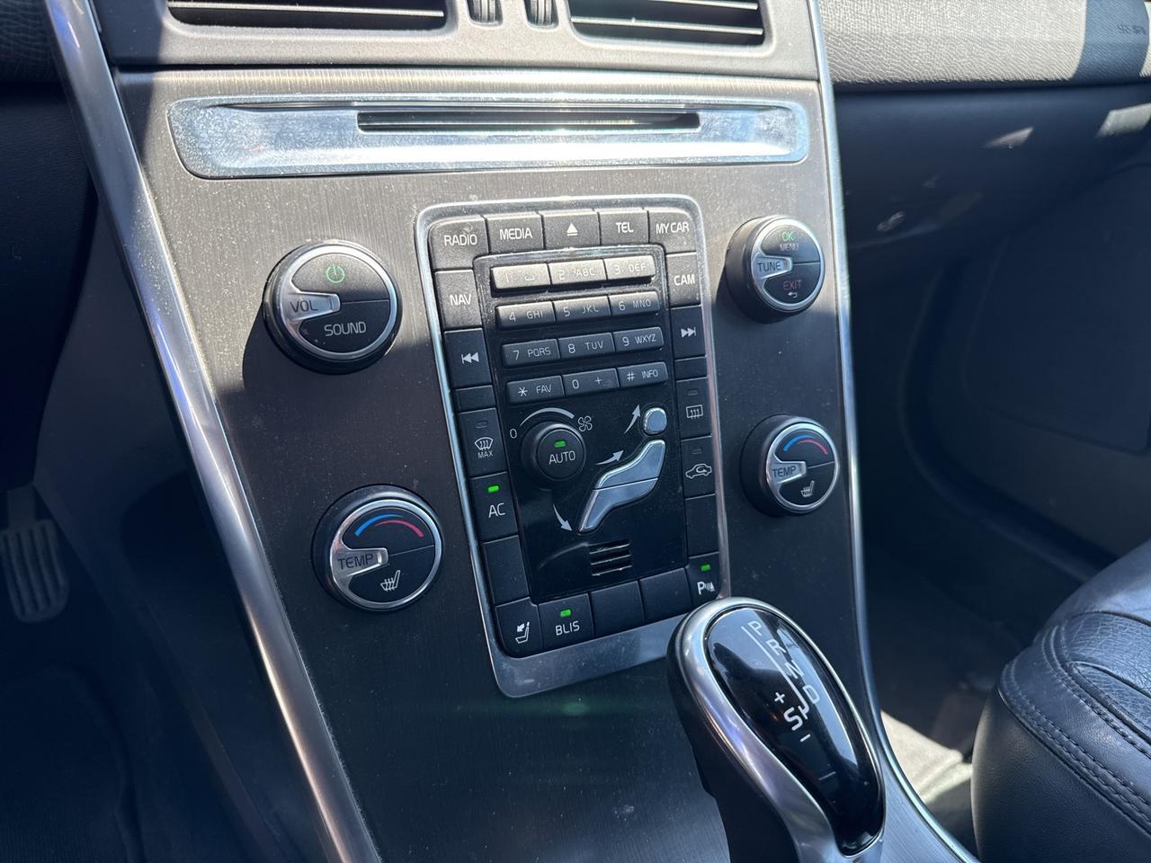 2014 Volvo XC60 3.2 Platinum Bend OR