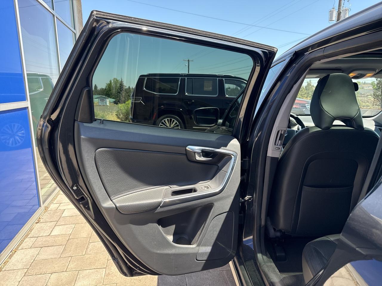 2014 Volvo XC60 3.2 Platinum Bend OR