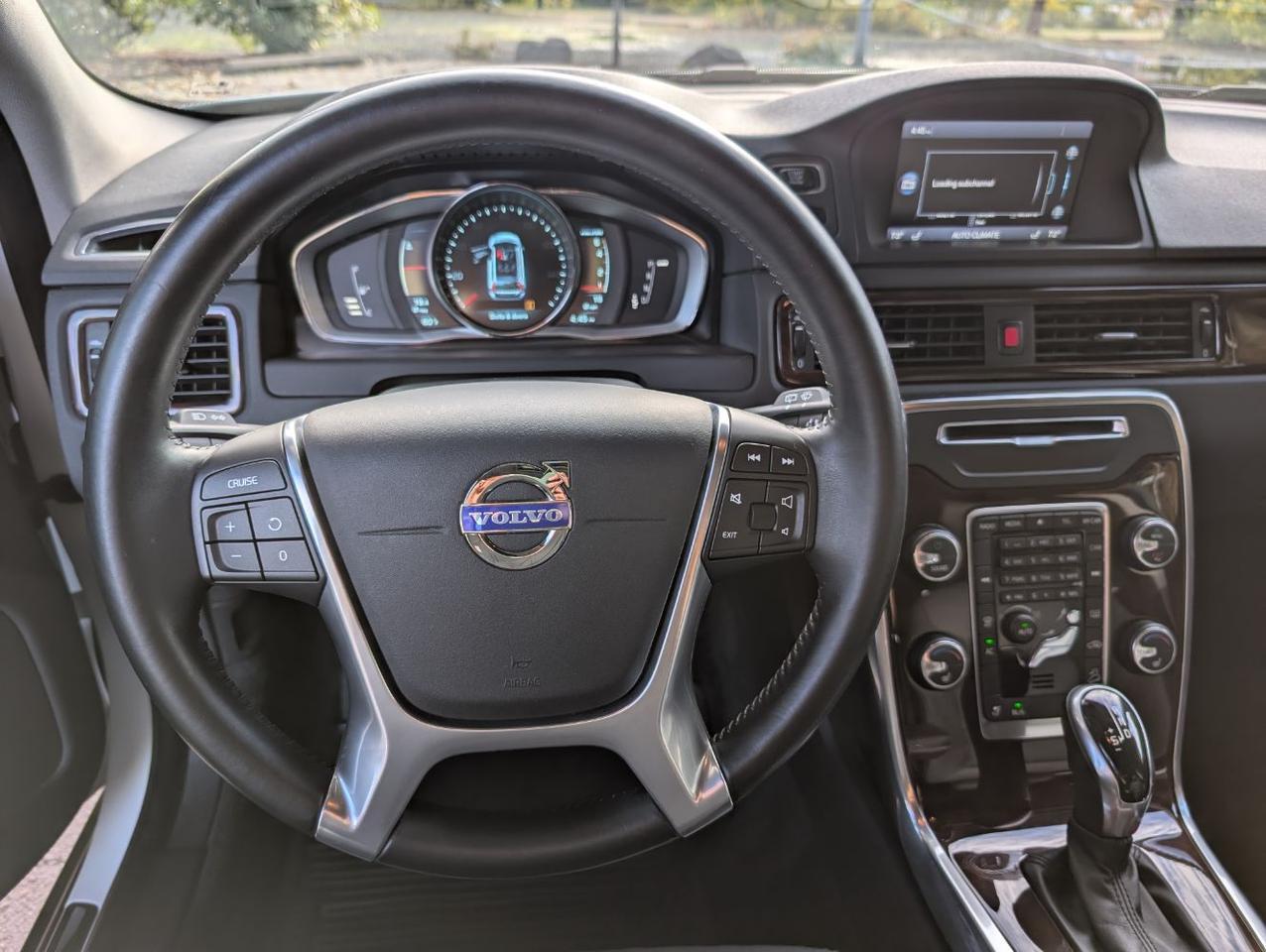 2014 Volvo XC70 T6 AWD Premier Plus w/High Performance Audio, Blind Spot Information, Moon Roof & Heated Leather Sea Portland OR