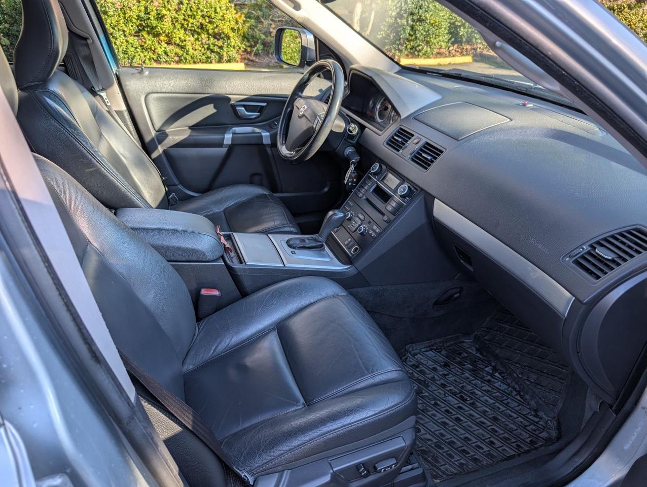 2014 Volvo XC90 3.2 AWD | High Performance Audio, Heated Leather Seats, Third Row & Moon Roof Portland OR