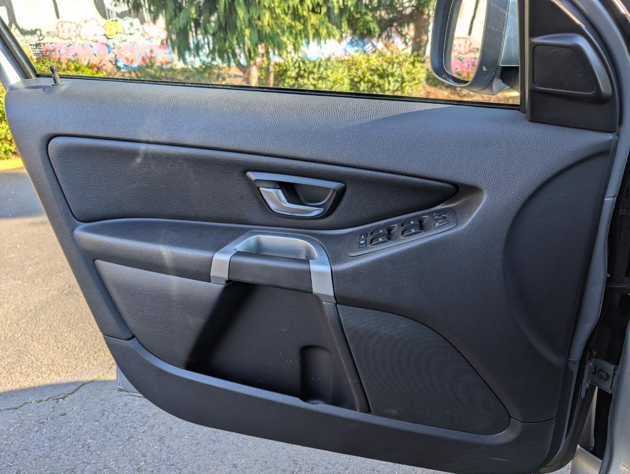 2014 Volvo XC90 3.2 AWD w/High Performance Audio, Heated Leather Seats, Third Row & Moon Roof Portland OR