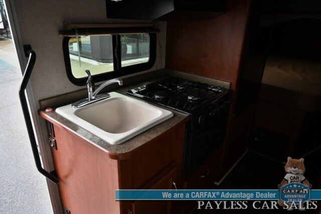 2014 Winnebago Minnie Winnie  Anchorage AK