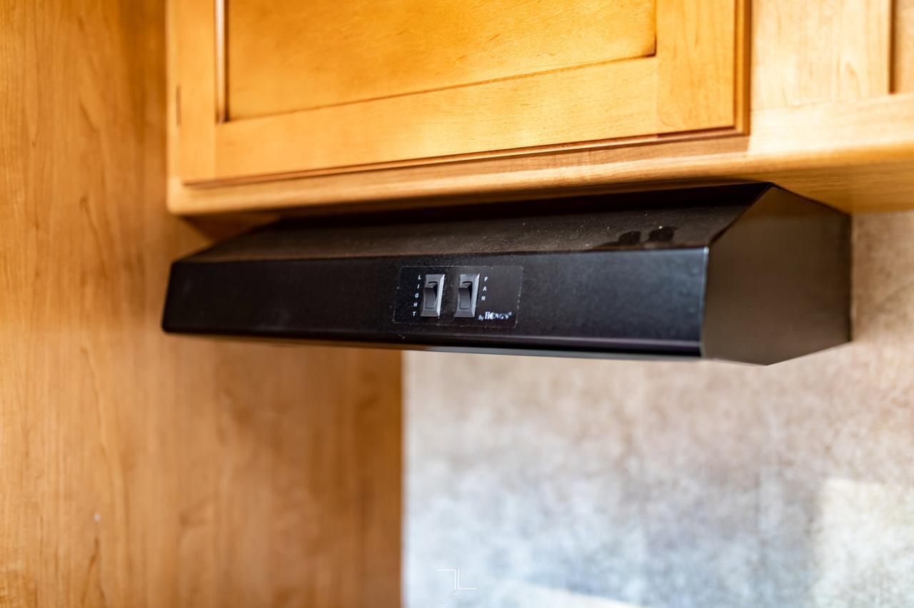 2015 Adventurer 80RB Truck Camper Red Deer AB