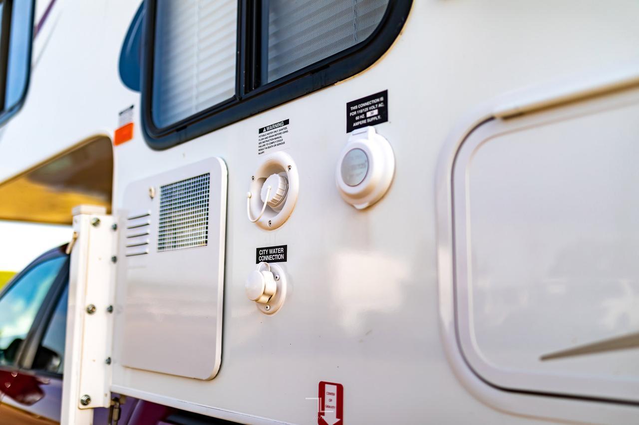 2015 Adventurer 80RB Truck Camper Red Deer AB