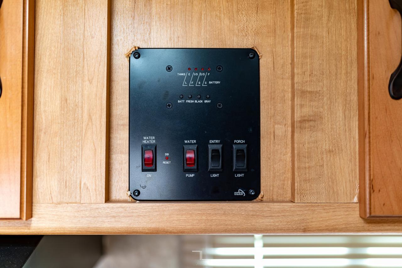 2015 Adventurer 80RB Truck Camper Red Deer AB