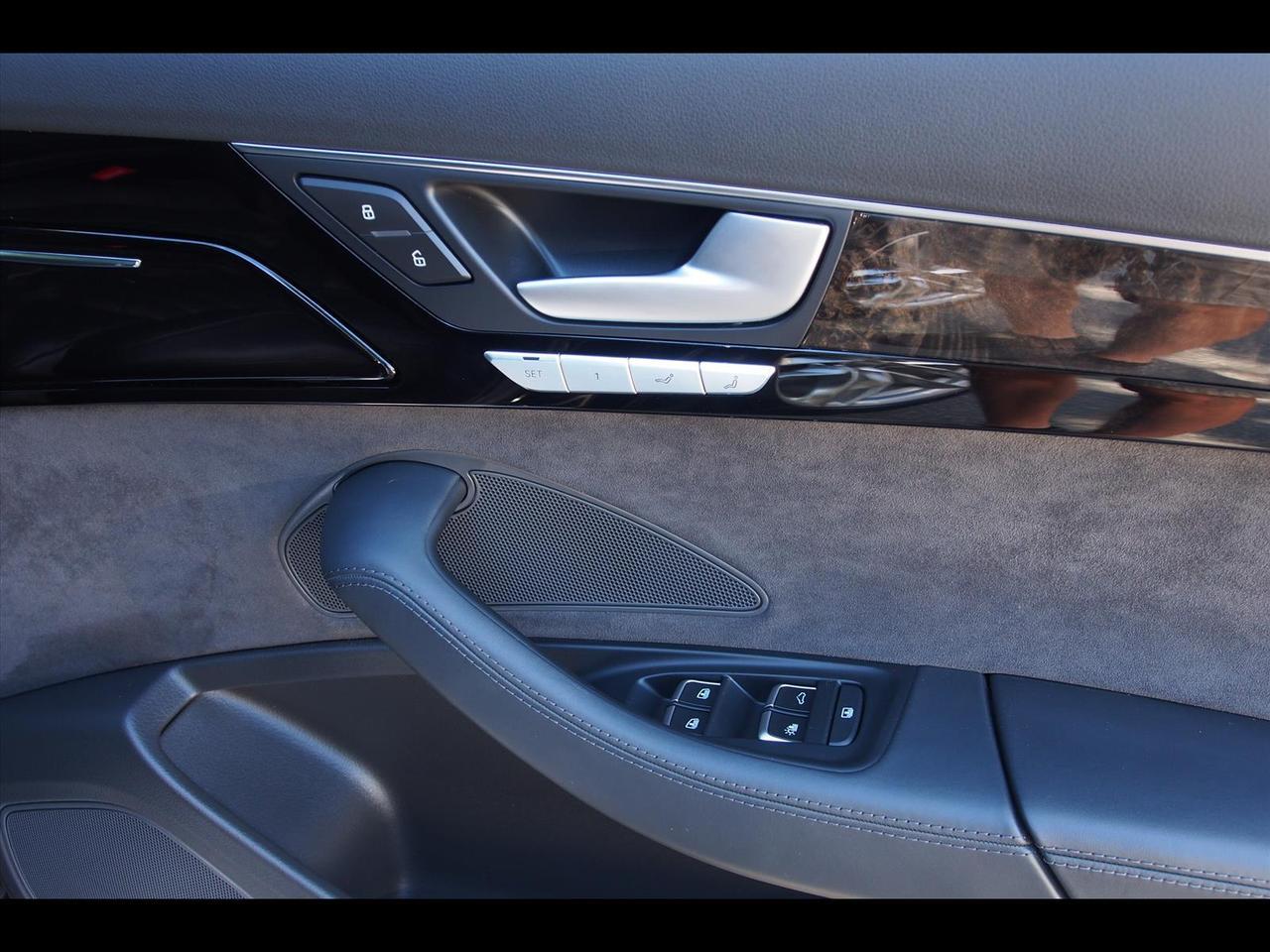 2015 Audi A8 L 4.0T quattro
