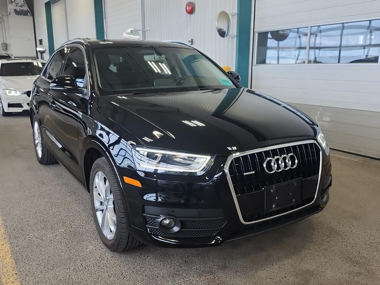 2015 Audi Q3 Technik | KEYLESS START | PANO ROOF | LEATHER | BACKUPCAM | NO ACCIDENT Toronto ON