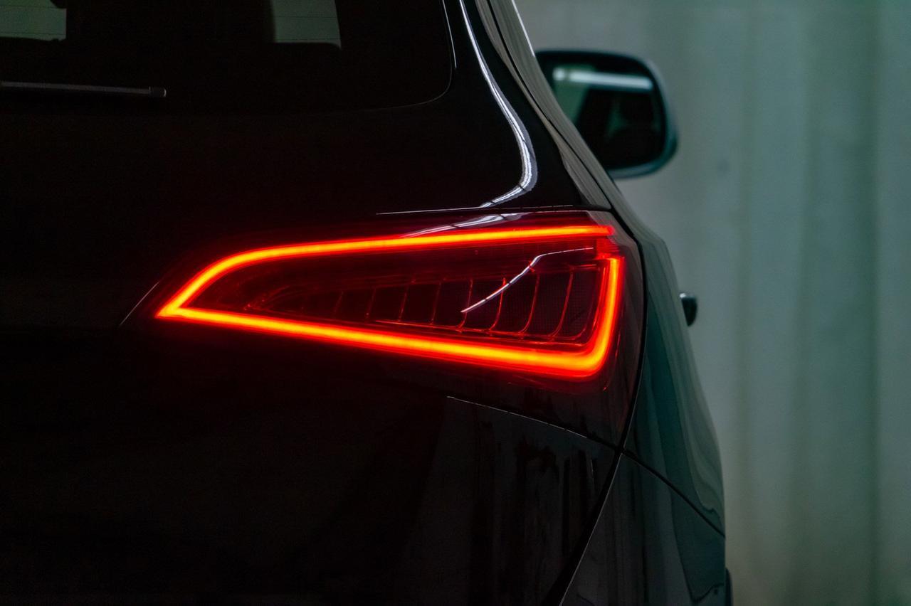 2015 Audi SQ5 Quattro Technik Leather Roof Nav BCam Red Deer AB