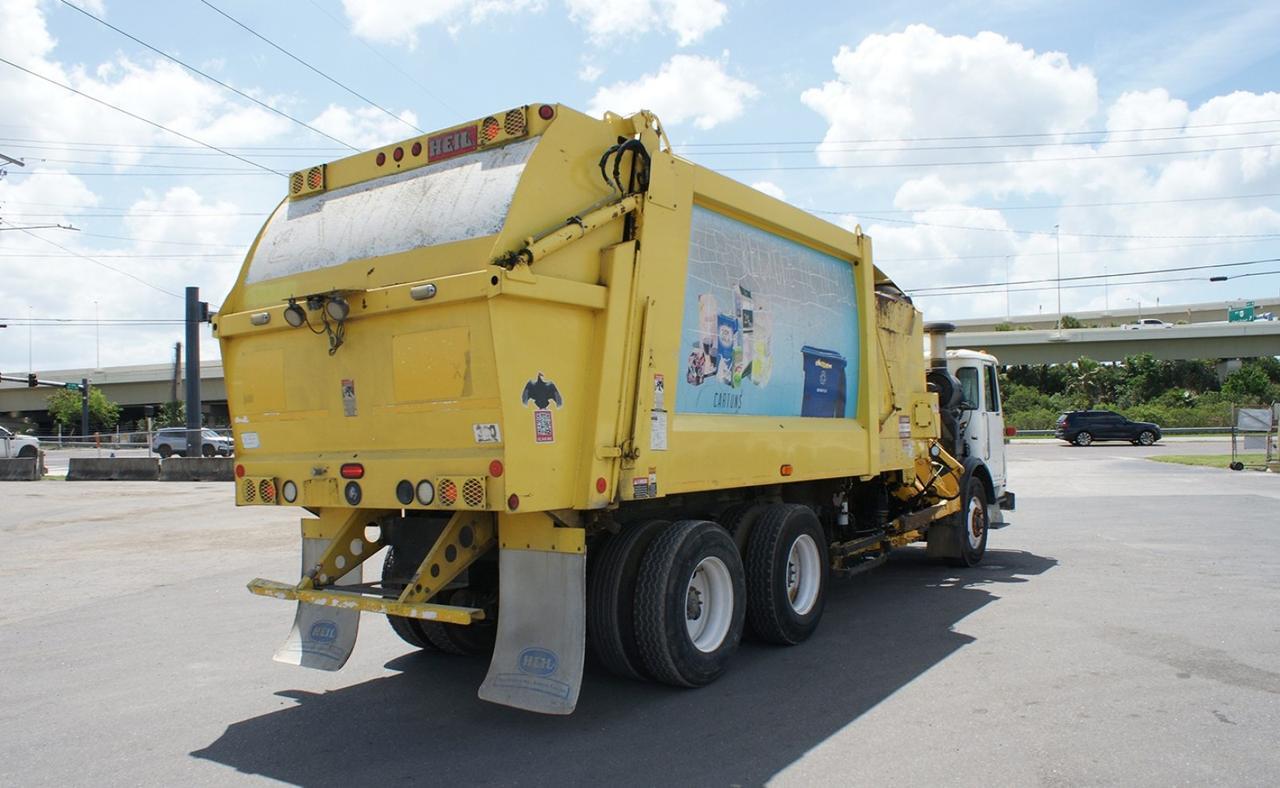 2015 Autocar ACX64 28 Yard Heil Side Loader Garbage Truck Tampa FL