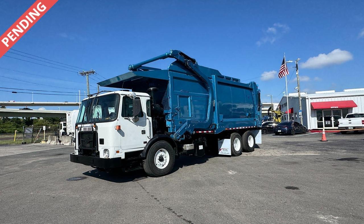2015 Autocar ACX64