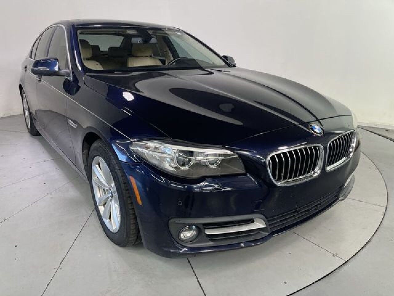 2015 BMW 5 Series 528i