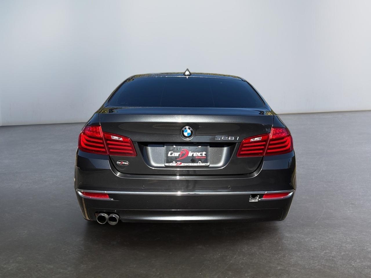 2015 BMW 5 Series 528i, HEADS-UP DISPLAY, PADDLE SHIFTERS, SUNROOF, HEATED SEATS, TINTED WINDOWS, BACKUP CAMERA WITH PARKING SENSORS, NAVIGATION, POWER SEATS, BLUETOOTH/AUX PORT, LOW MILES, CLEAN CARFAX, RIDE IN STYLE ON THE ROAD! Virginia Beach VA