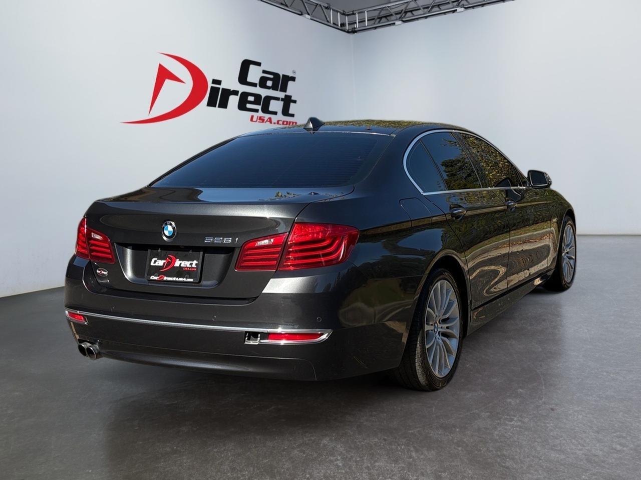 2015 BMW 5 Series 528i, HEADS-UP DISPLAY, PADDLE SHIFTERS, SUNROOF, HEATED SEATS, TINTED WINDOWS, BACKUP CAMERA WITH PARKING SENSORS, NAVIGATION, POWER SEATS, BLUETOOTH/AUX PORT, LOW MILES, CLEAN CARFAX, RIDE IN STYLE ON THE ROAD! Virginia Beach VA