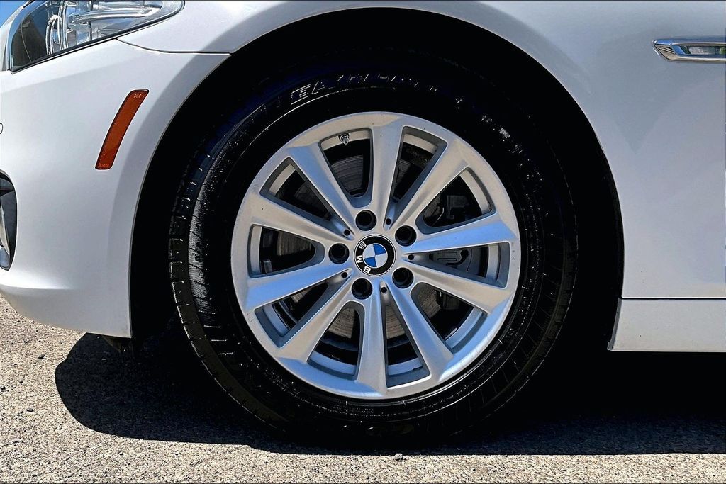 2015 BMW 5 Series 528i OR
