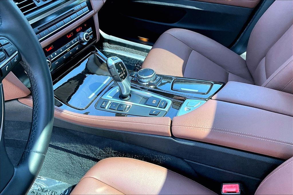 2015 BMW 5 Series 528i OR