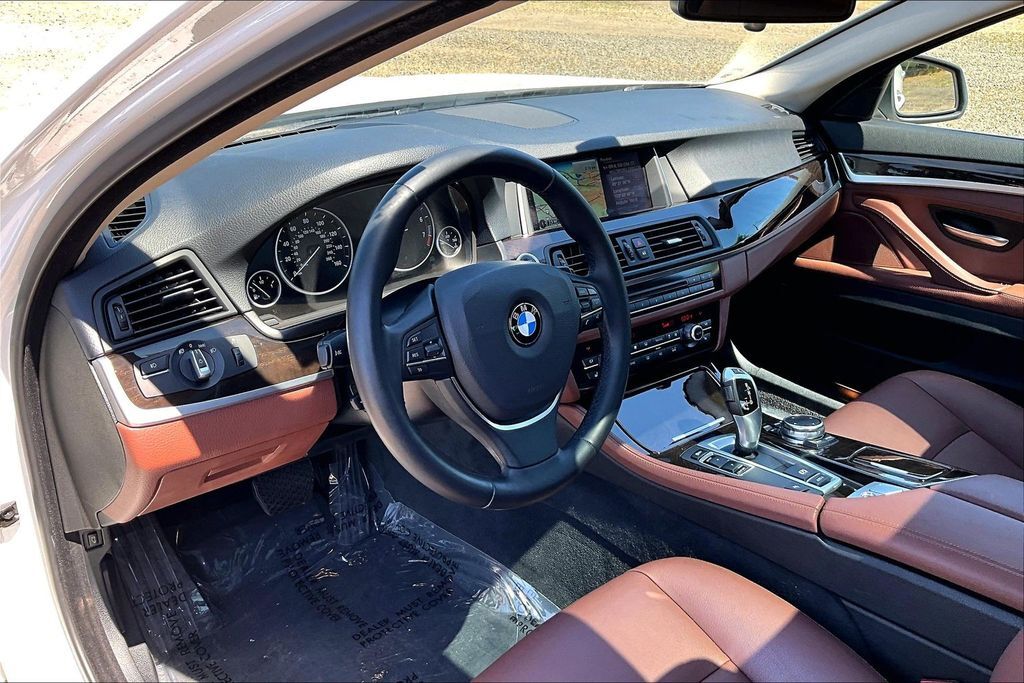 2015 BMW 5 Series 528i OR