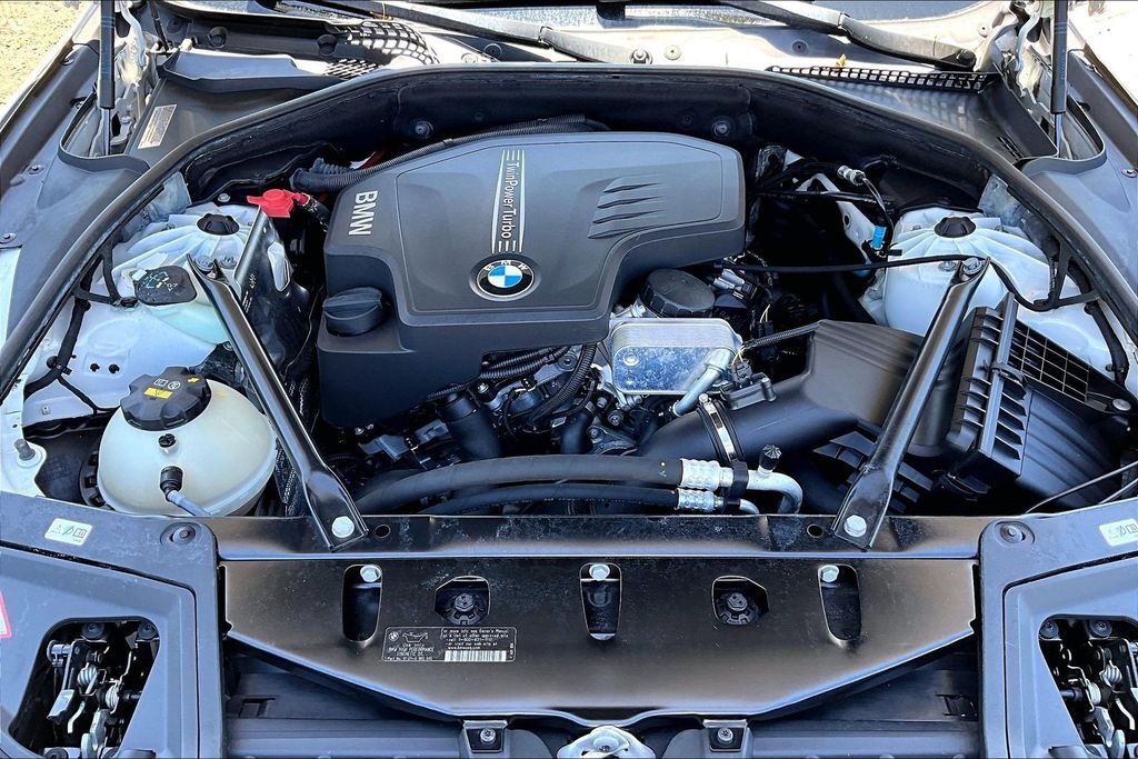 2015 BMW 5 Series 528i OR