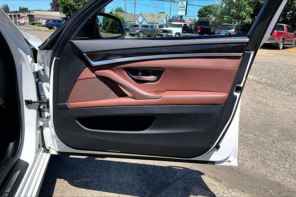 2015 BMW 5 Series 528i OR