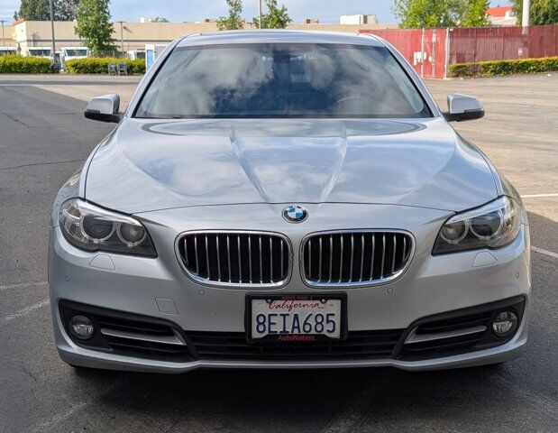 2015 BMW 5 Series 528i