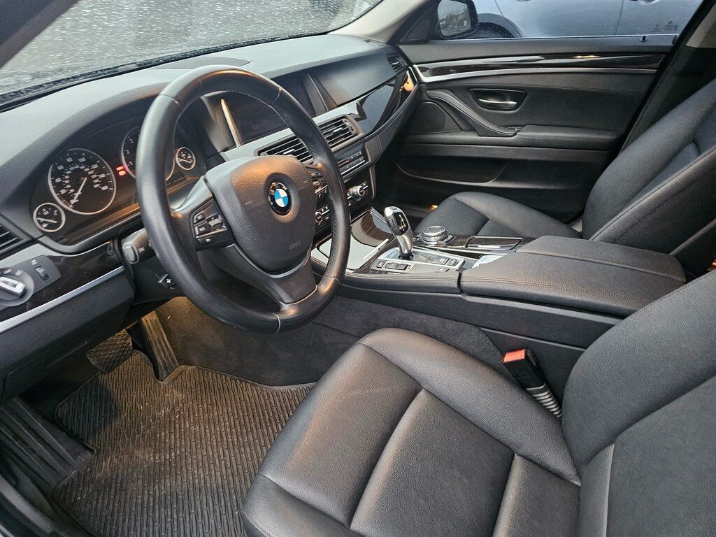 2015 BMW 5 Series 528i