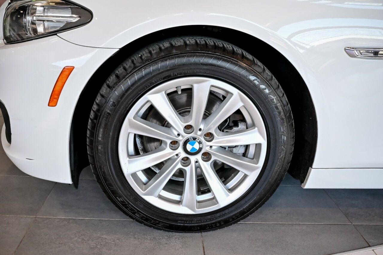 2015 BMW 5 Series 528i xDrive, Leather, Back-Up Camera, Cold Weather Pkg, Premium Pkg Springfield NJ