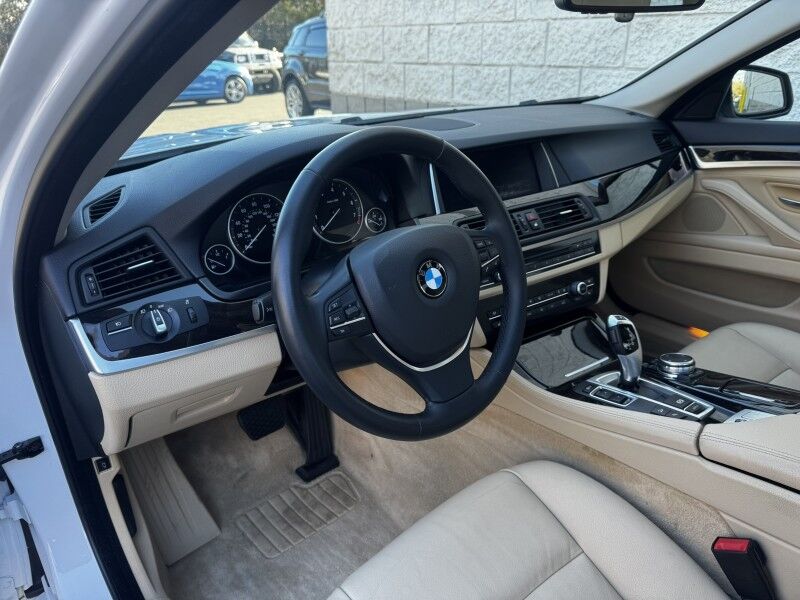 2015 BMW 5 Series 528i xDrive Willow Grove PA