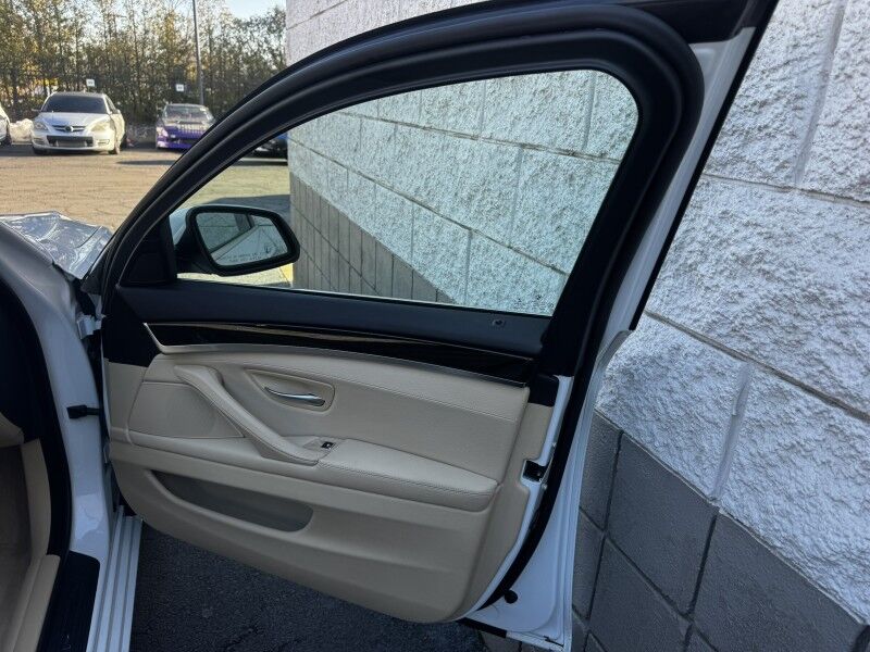 2015 BMW 5 Series 528i xDrive Willow Grove PA