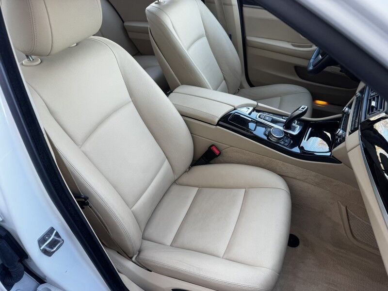 2015 BMW 5 Series 528i xDrive Willow Grove PA