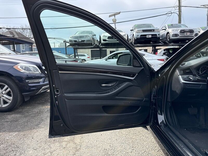 2015 BMW 5 Series 535i xDrive Sedan AWD w/ Driver Assistance Package Arlington VA