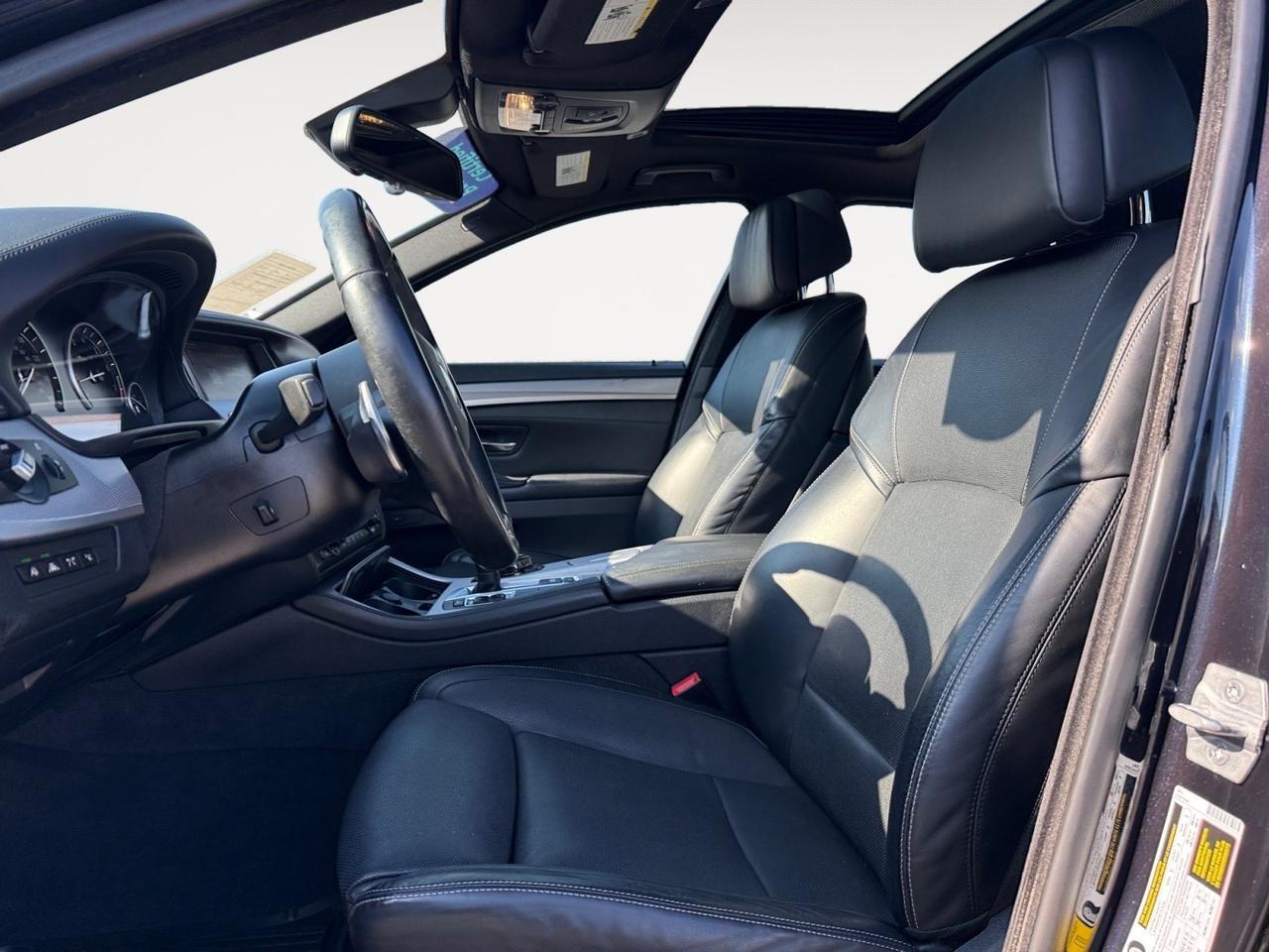 2015 BMW 5 Series 550i, HEATED/VENTILATED SEATS, SUNROOF, BACKUP CAMERA, BLUETOOTH, PADDLE SHIFTERS, POWER MIRRORS, COME AND TEST DRIVE THIS BMW TODAY!