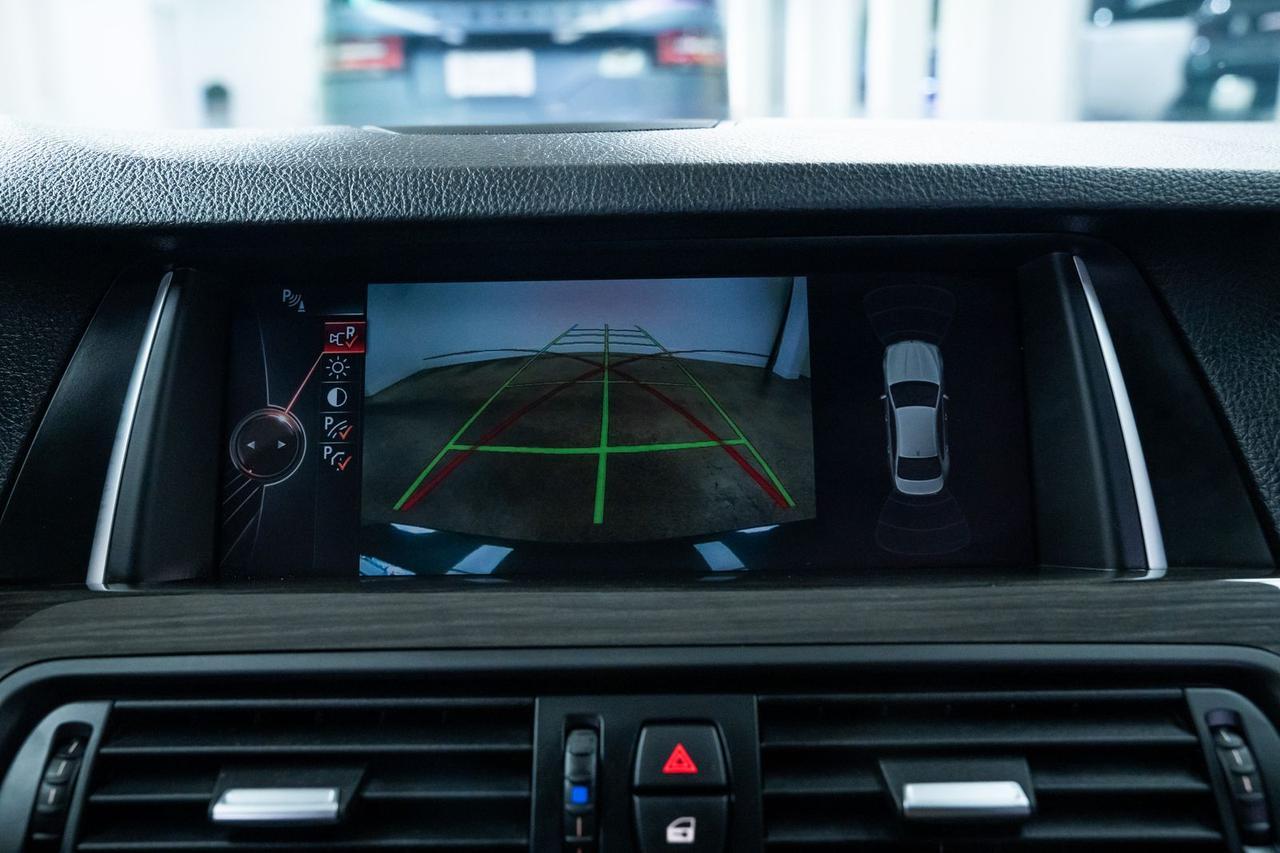 2015 BMW 5 Series 550i xDrive Dynamic Handling Package Luxury Line Portland OR