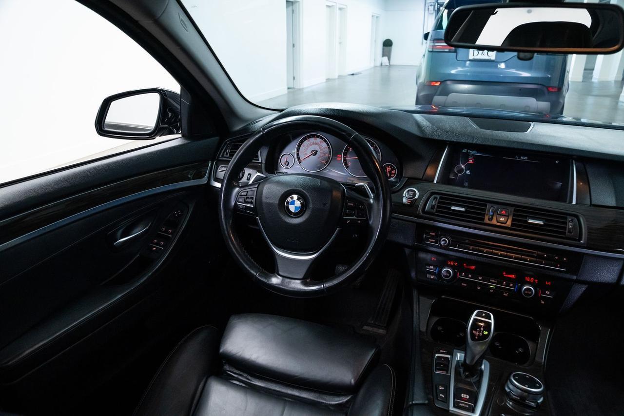 2015 BMW 5 Series 550i xDrive Dynamic Handling Package Luxury Line Portland OR