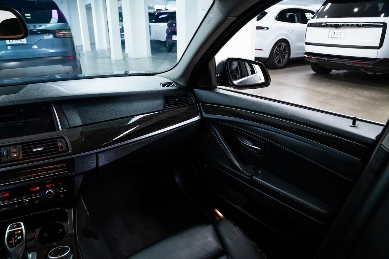 2015 BMW 5 Series 550i xDrive Dynamic Handling Package Luxury Line Portland OR