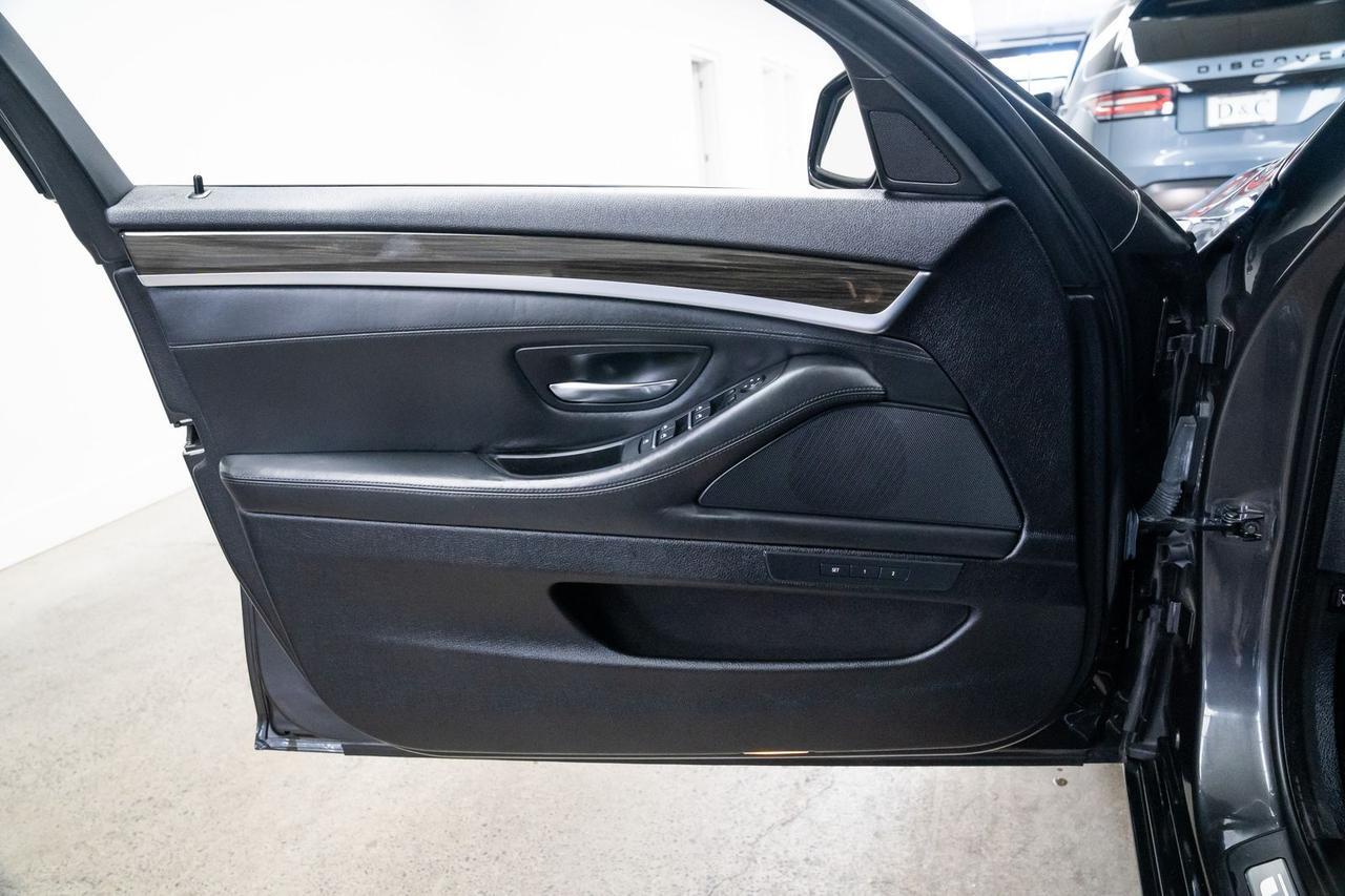2015 BMW 5 Series 550i xDrive Dynamic Handling Package Luxury Line Portland OR