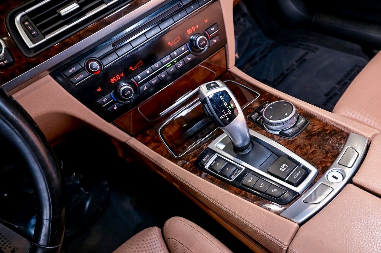 2015 BMW 7 Series 740Li xDrive, M-Sport, Executive Pkg, Driver Assist Plus, Power Sunshade, Active Seats Springfield NJ