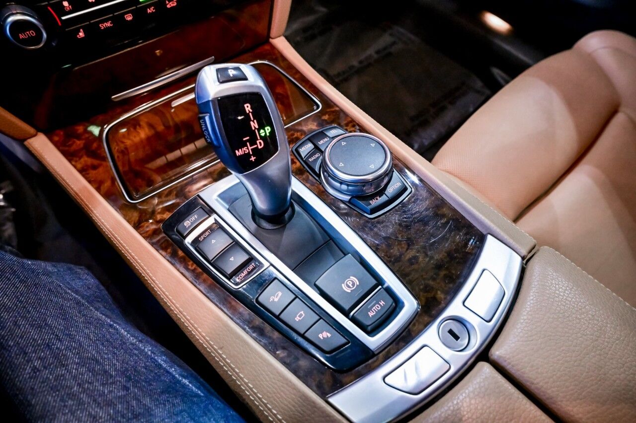 2015 BMW 7 Series 740Li xDrive, M-Sport, Executive Pkg, Driver Assist Plus, Power Sunshade, Active Seats Springfield NJ