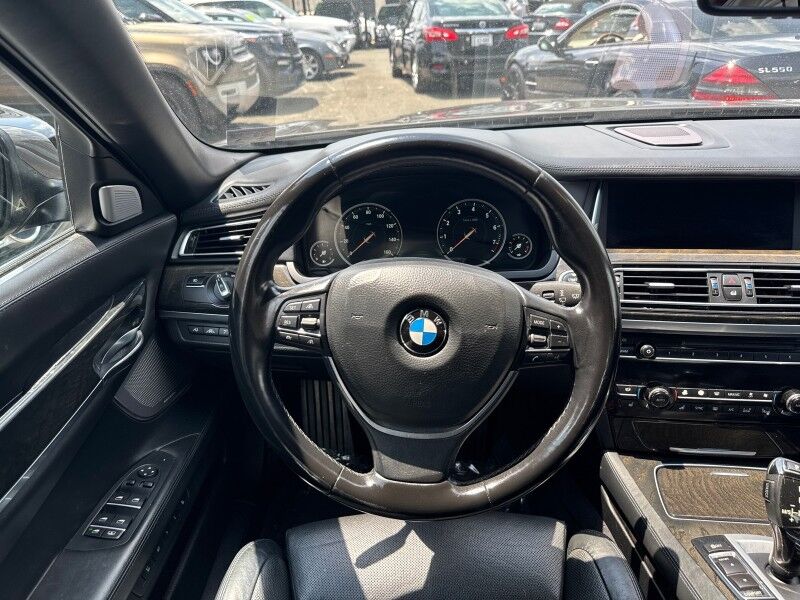 2015 BMW 7 Series 750Li xDrive AWD w/ Rear-Seat Entertainment Professional w/ iDri Arlington VA