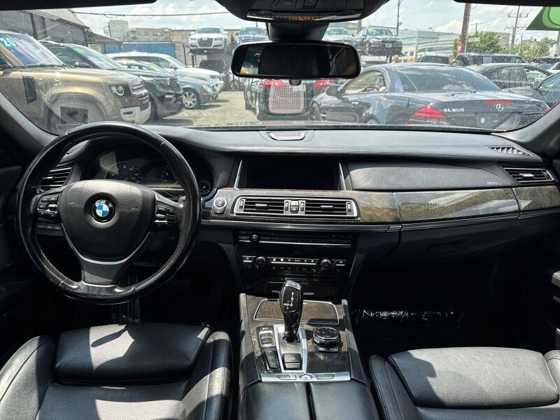 2015 BMW 7 Series 750Li xDrive AWD w/ Rear-Seat Entertainment Professional w/ iDri Arlington VA
