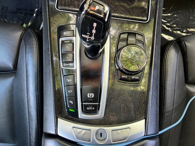 2015 BMW 7 Series 750Li xDrive AWD w/ Rear-Seat Entertainment Professional w/ iDri Arlington VA