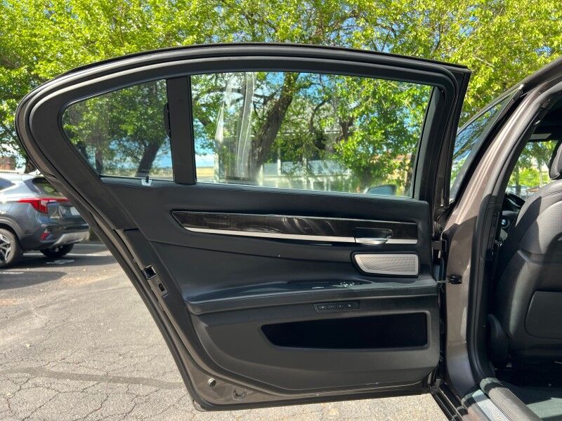 2015 BMW 7 Series 750Li xDrive AWD w/ Rear-Seat Entertainment Professional w/ iDri Arlington VA